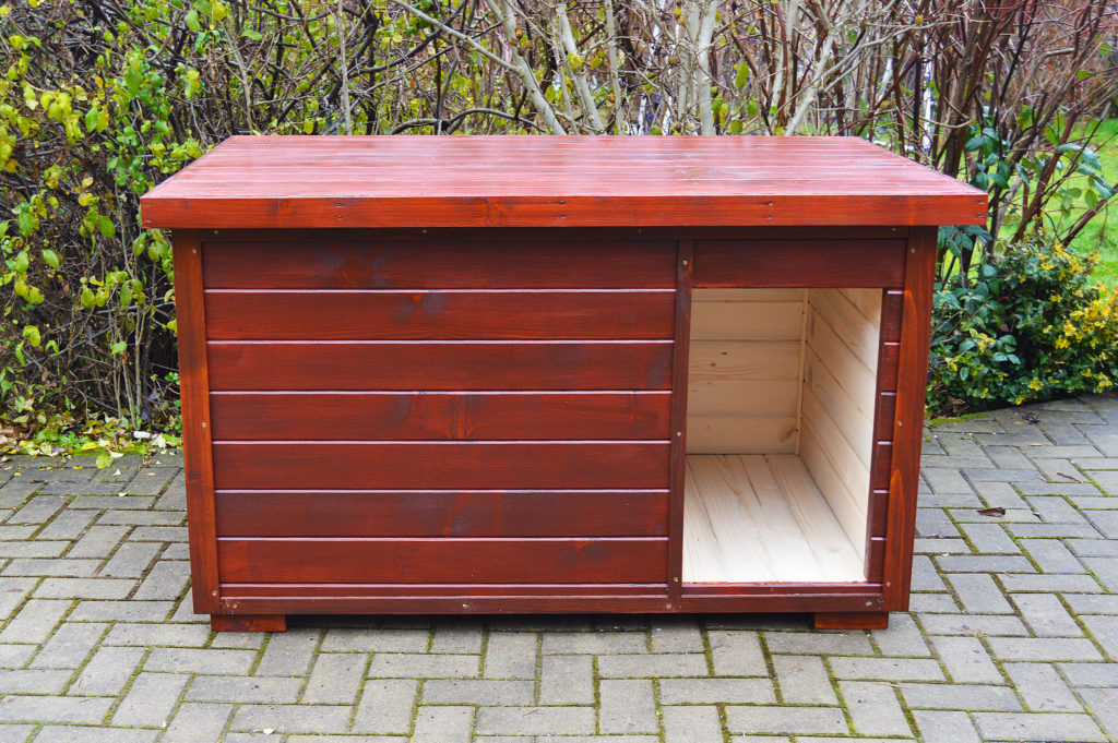 Zateplená psia búda TOBY s vodorovnou strechou v odtieni teak #3