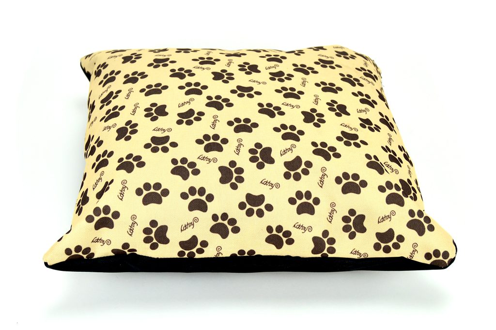 Vodeodolný vankúš pre psa / mačku - labkový svetlý s čiernou #1